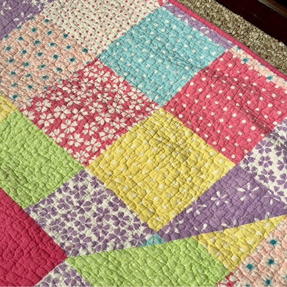 Quilt 7’3” x 6’10 With two pillow shams - Picture 9 of 11